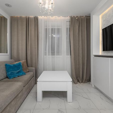 Jana Pawla II 20 A By Homeprime Varsavia Esterno foto