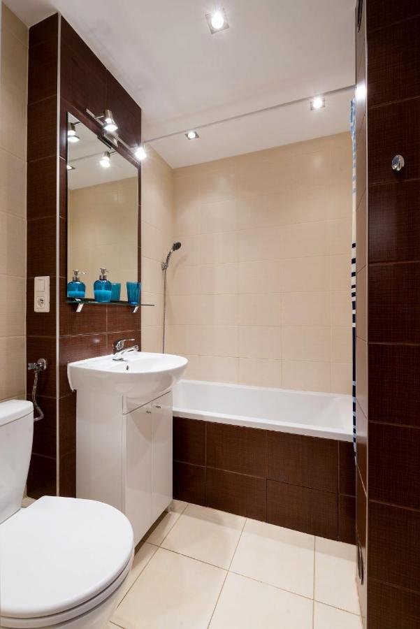 Jana Pawla II 20 A By Homeprime Varsavia Esterno foto